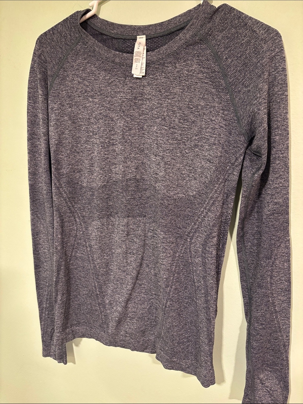 Athleta Heathered  Gray Long-Sleeve Women's Active Top